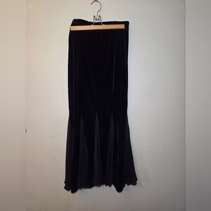 R&K Black Velvet Maxi Skirt With Shear Pleeted Bottom Mermair